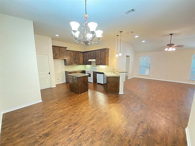 Building Photo - 132 Hedgerow Ln