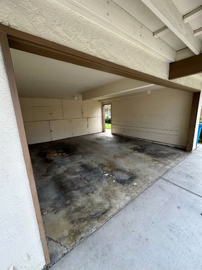 Building Photo - 2297 Medallion Dr