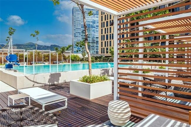 Building Photo - Luxury Studio. Furnished.  Kakaako.