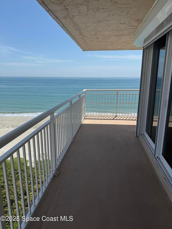 Building Photo - 877 N Hwy A1A