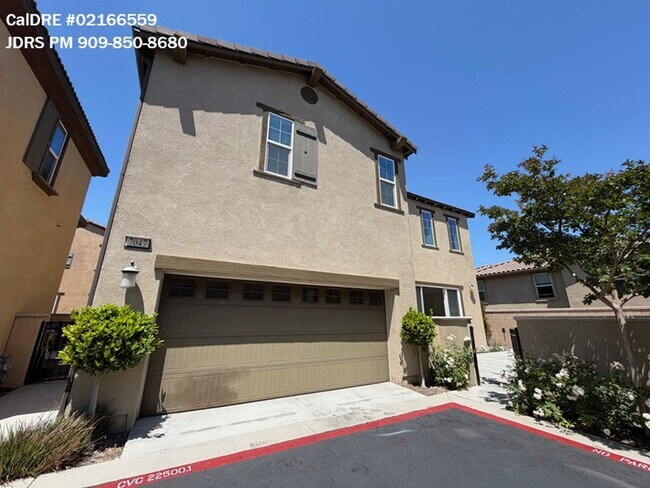 Building Photo - Eastvale 4 Bedroom Condo