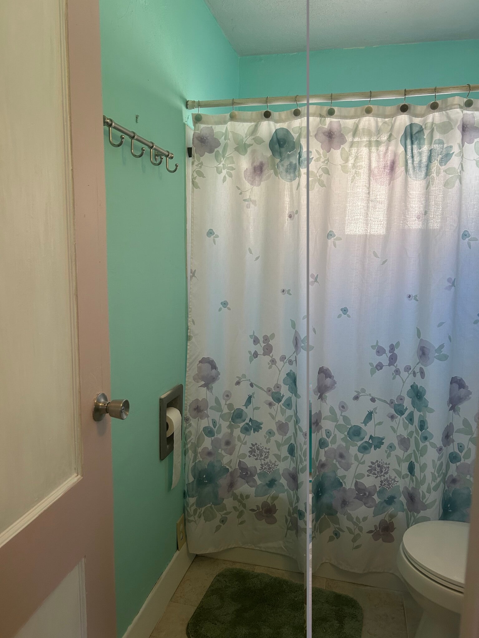 Building Photo - 706 E Fairview Ln