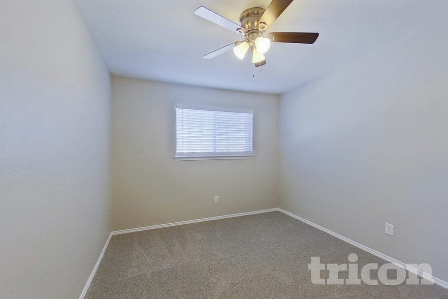 Building Photo - 1085 Harriman Dr