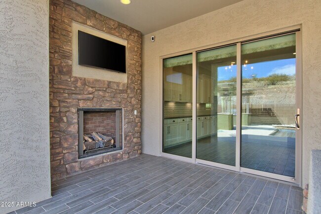 Building Photo - 26093 N 96th Ave