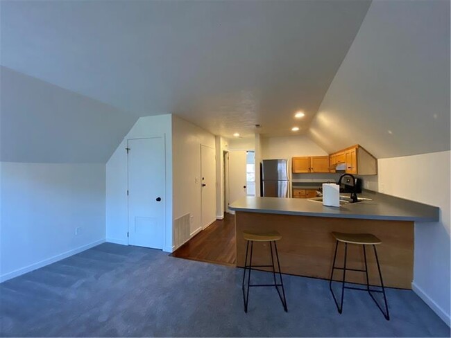 Building Photo - 138 Merrimac St