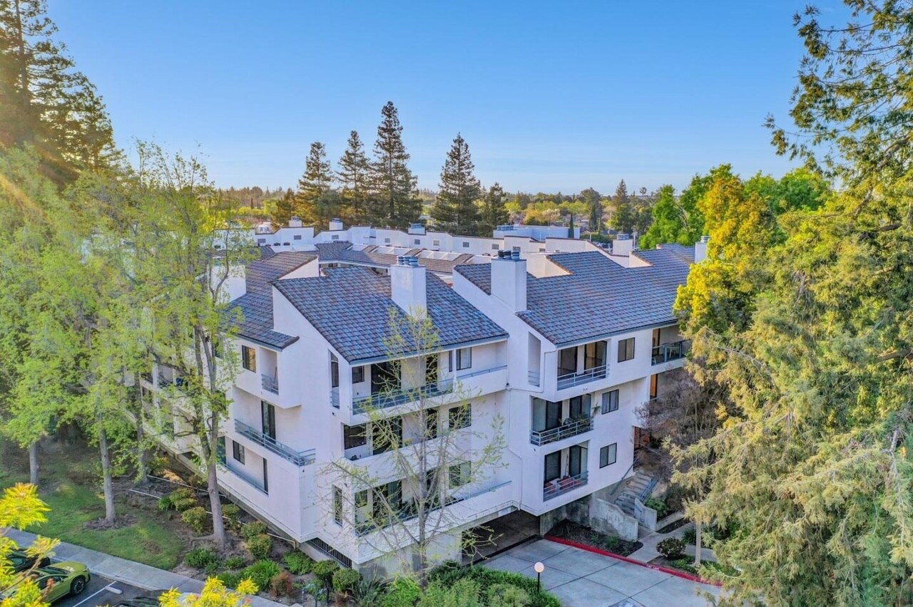 Building Photo - 4691 Albany Cir