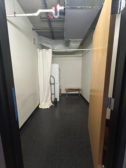Utility Room in unit W/D - 1410 NW Kearney St