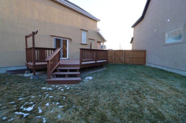 Building Photo - Traverse Mountain Home