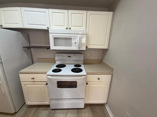 Building Photo - 5506 Metrowest Blvd