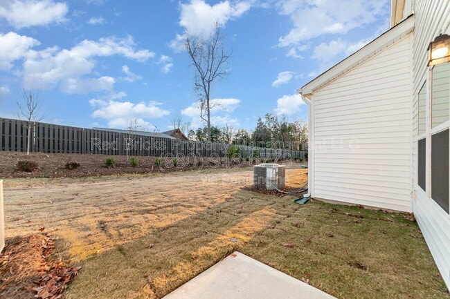 Building Photo - 4039 Smt Wds Dr