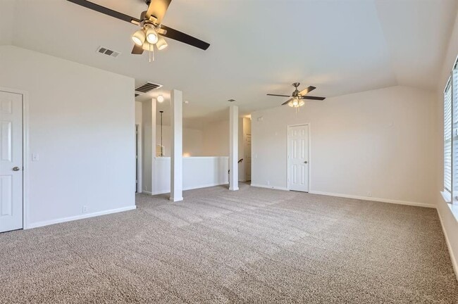 Building Photo - 3423 Shiraz Loop