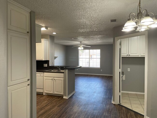 Building Photo - 2330 78th St