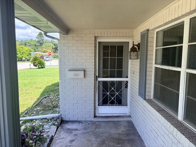Building Photo - 7552 Cumber Dr