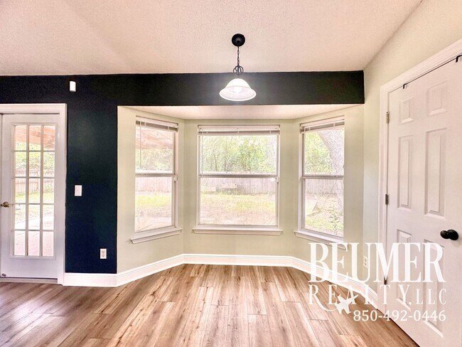 Building Photo - Now Available - 4br/2ba Home near NAS Pensacola back Gate