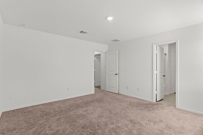 Building Photo - 3569 Millbrook Wy
