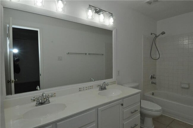 Building Photo - 1116 Porterfield Dr