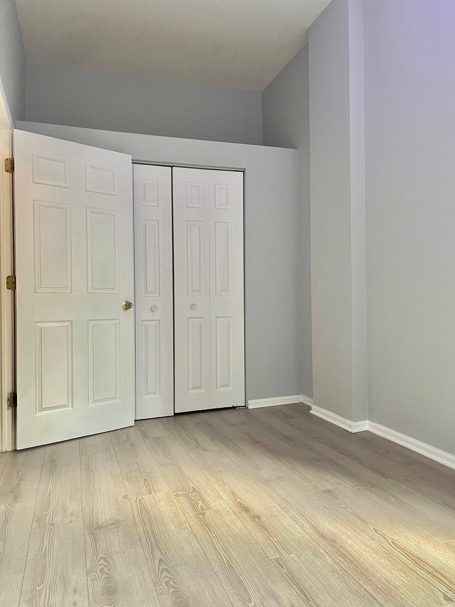 Building Photo - 4823 S Champlain Ave