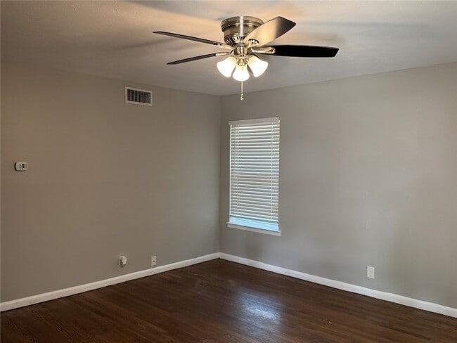 Building Photo - 11321 Wyatt St