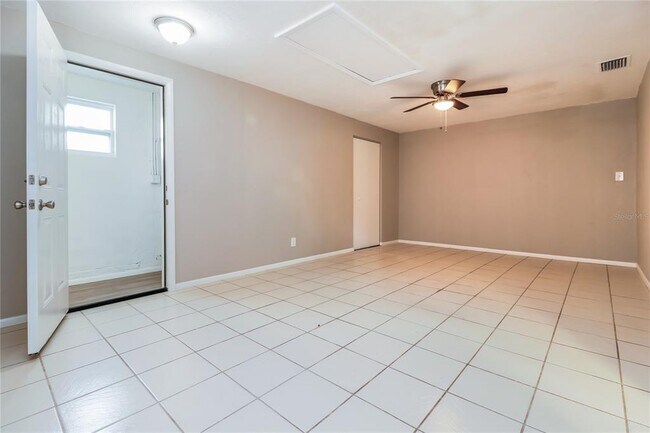 Building Photo - 5701 Berlin Dr