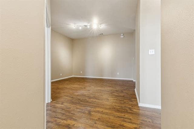 Building Photo - 5104 Avery Ln