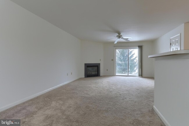 Building Photo - 211 Sparrow Rd