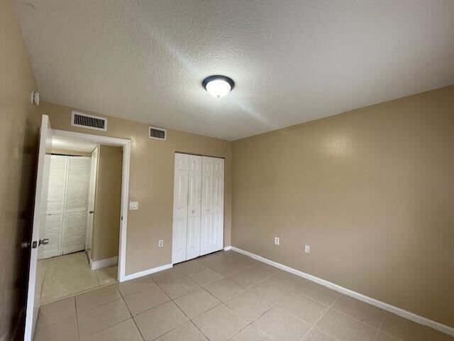 Building Photo - 3760 N Jog Rd