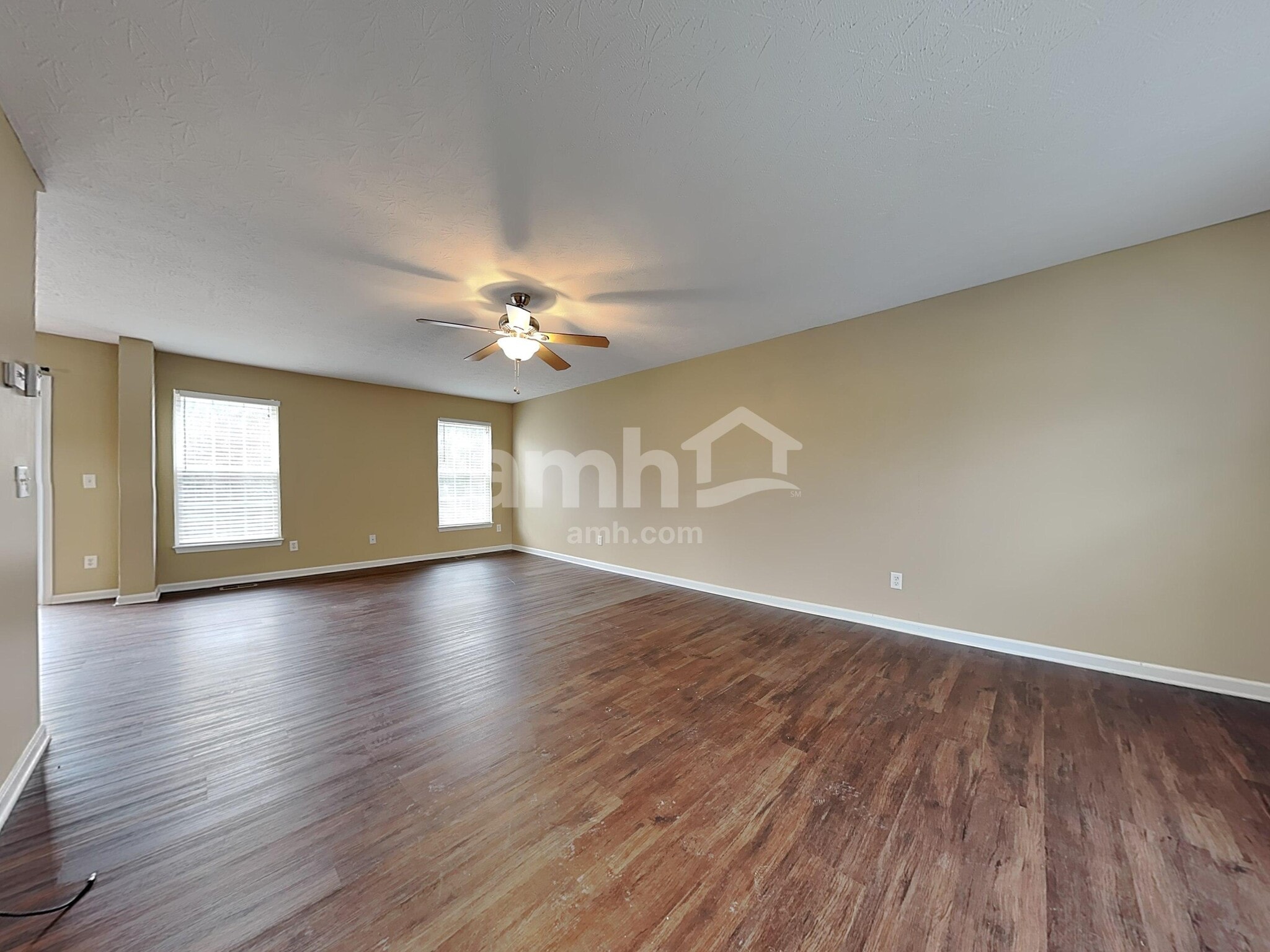 Building Photo - 15 Woodsong Ct