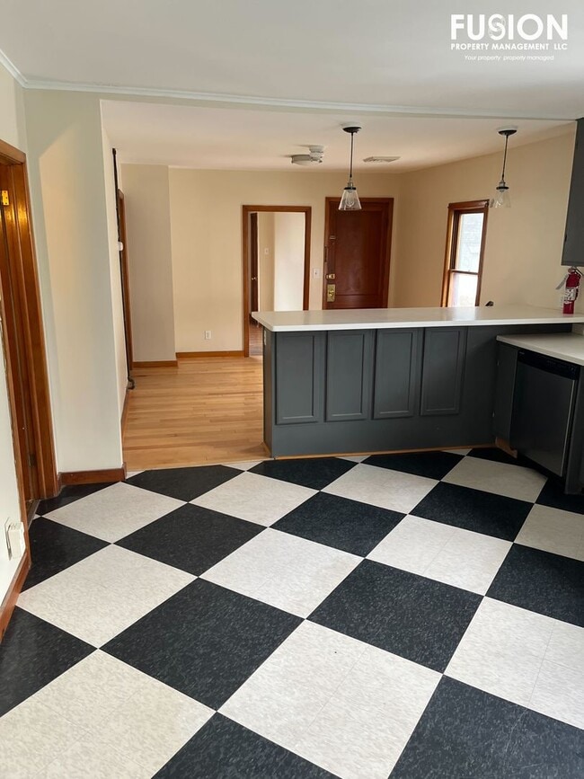 Building Photo - 61 Front St