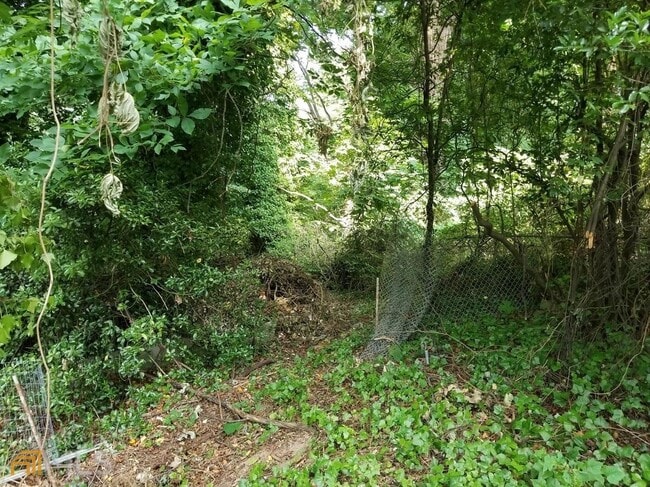 Building Photo - 817 North St NW