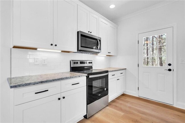 Building Photo - 207 Riverstone Commons Cir