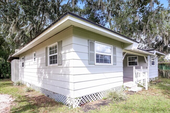 Building Photo - 1845 Co Rd 209B