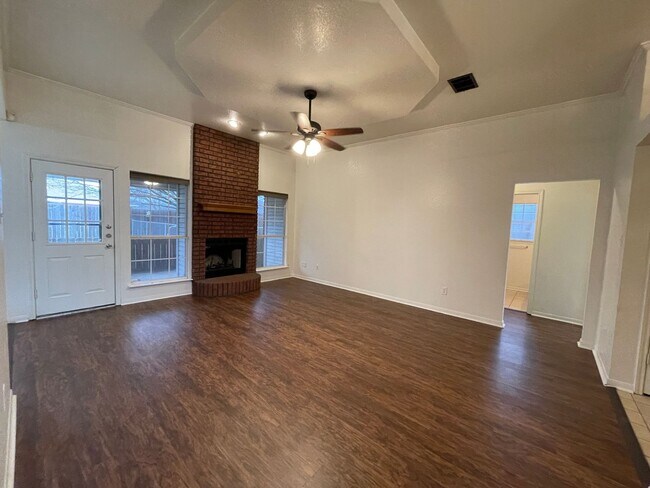 Building Photo - 2306 Moonstone Dr