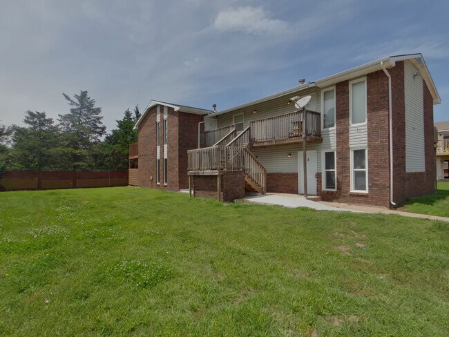 Primary Photo - 229 N Brunswick St