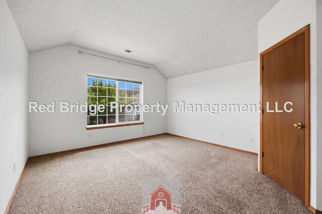 Building Photo - 13571 SW Uplands Dr