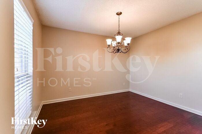 Building Photo - 7749 Roxshire Cove