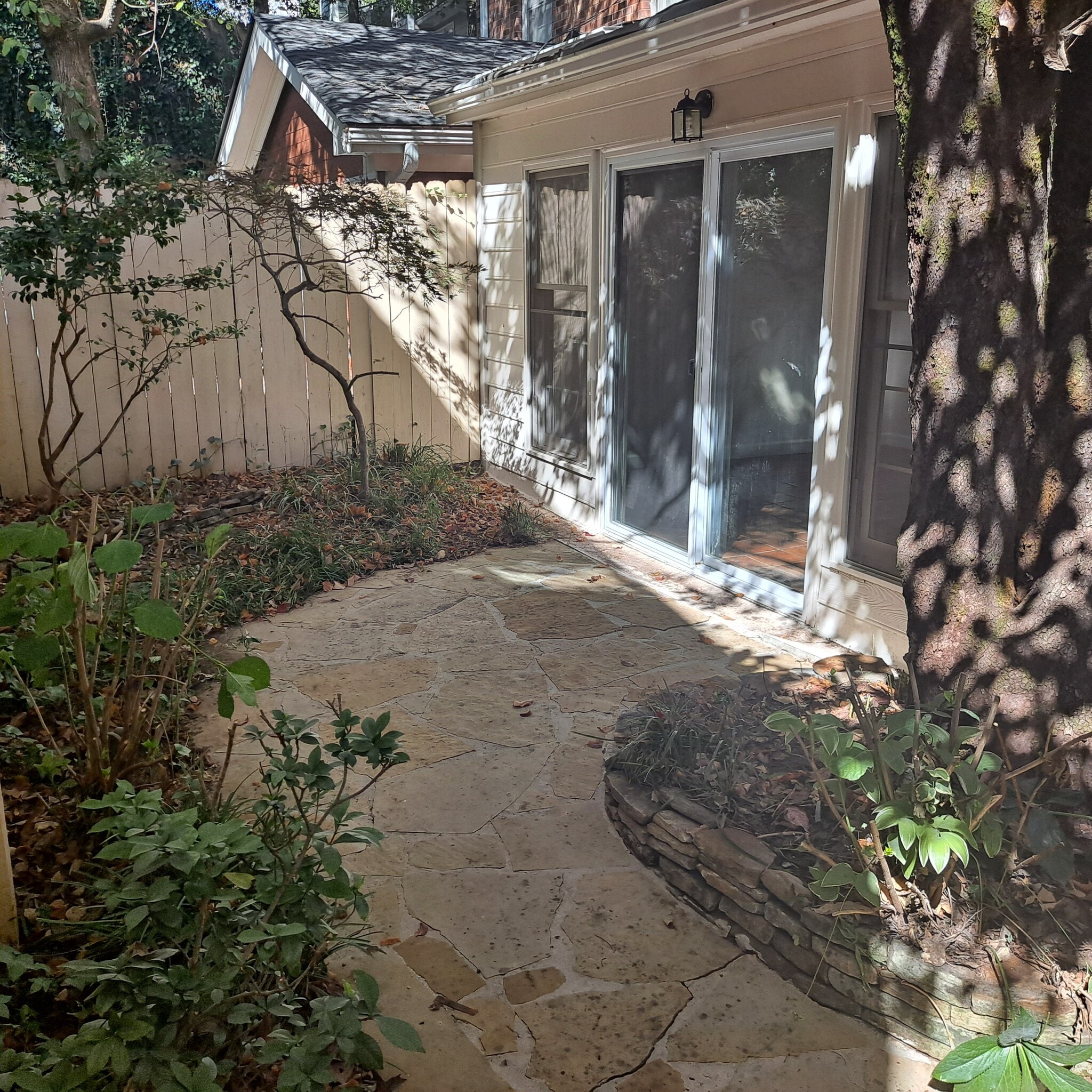 Building Photo - 7404 Saint Charles Sq