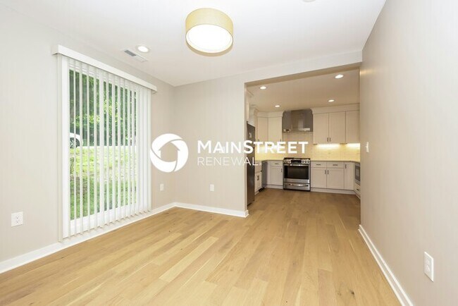 Building Photo - 3 Bedroom Pet-Friendly Home in Nashville, ...