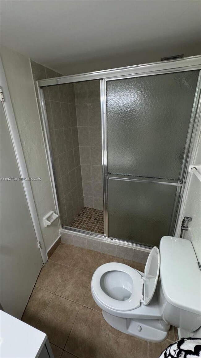 Building Photo - 4111 Stirling Rd