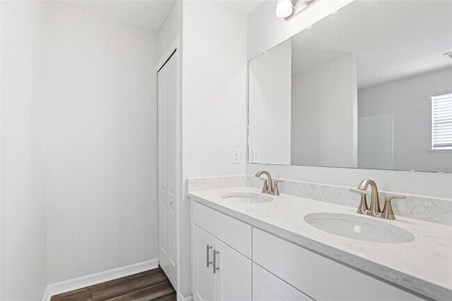 Building Photo - 10715 Ironwood Tree Wy