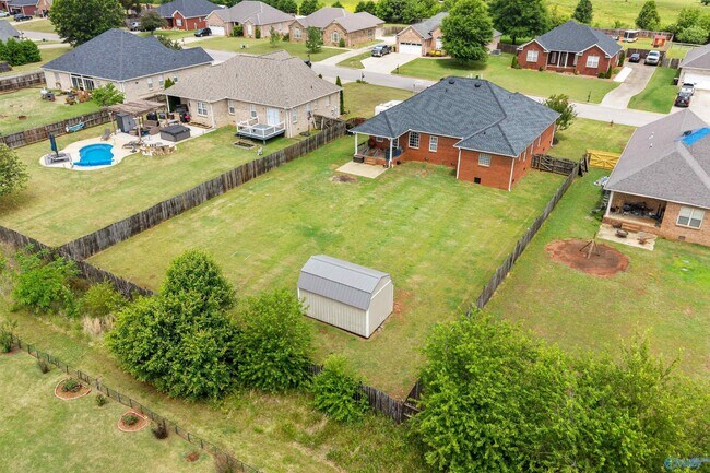Building Photo - 25850 Iron Gate Dr