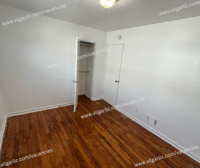 Building Photo - Best choice 3 Bedroom, 1 Bath Home