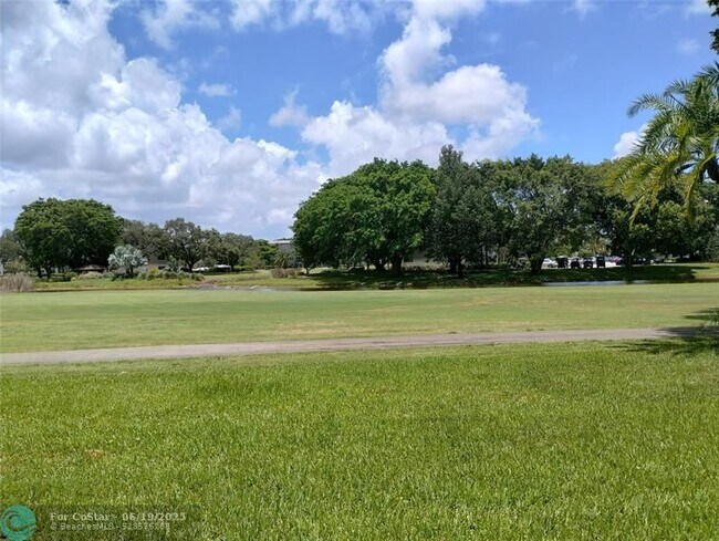 Building Photo - 4502 Martinique Way