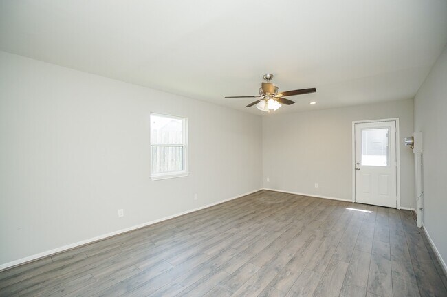 Building Photo - 22418 Goldstone Dr