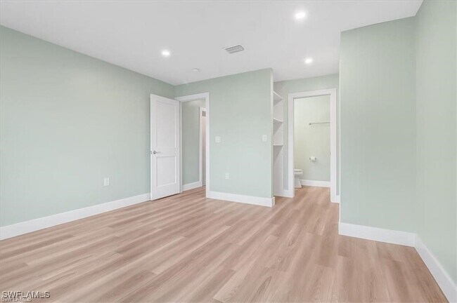 Building Photo - 407 Meadowlark Ln