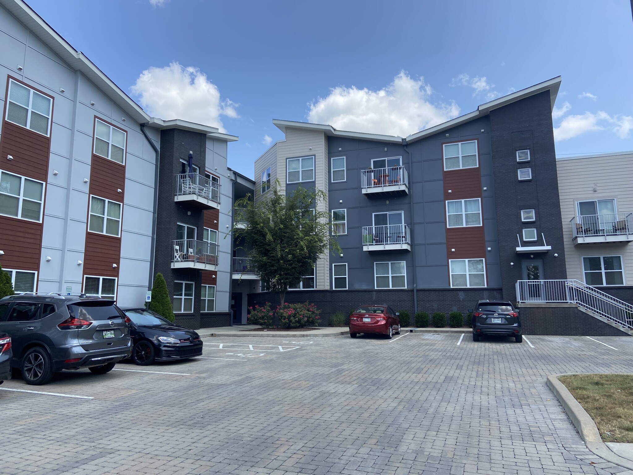 Building Photo - 1122 Litton Ave
