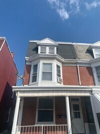 Building Photo - 1st Floor 1 Bed/1Bath,Laundry - West York Borough