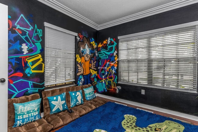 Building Photo - 1679 Tampa Rd