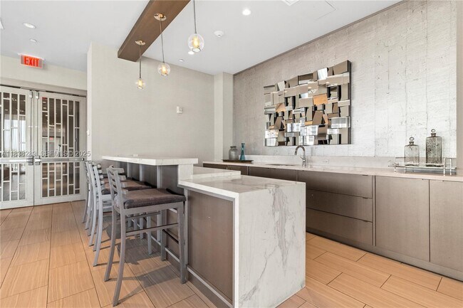 Building Photo - 5300 Paseo Blvd