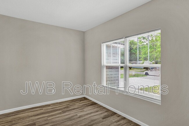 Building Photo - 13485 Pate Rd W