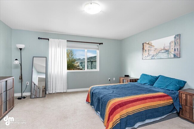 Building Photo - 299 Skwentna Dr